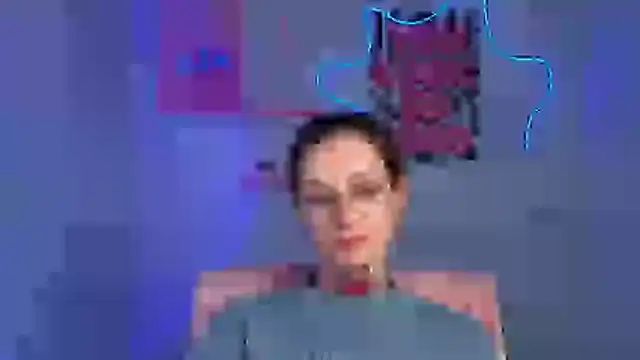 Snapshot of Esmi_Winter chatting on February 15, 2026, 6:14 am Esmi Winter online show from February 15, 2026, 6:14 am