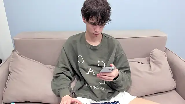 Snapshot of Ur_NextDoor_Boy chatting on February 16, 2026, 7:56 pm Ur NextDoor Boy online show from February 16, 2026, 7:56 pm