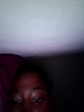 xixi080 online show from February 18, 2026, 8:05 pm