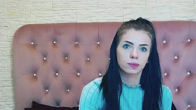 Snapshot of PeachyElla26 chatting on February 21, 2026, 1:35 pm PeachyElla26 online show from February 21, 2026, 1:35 pm