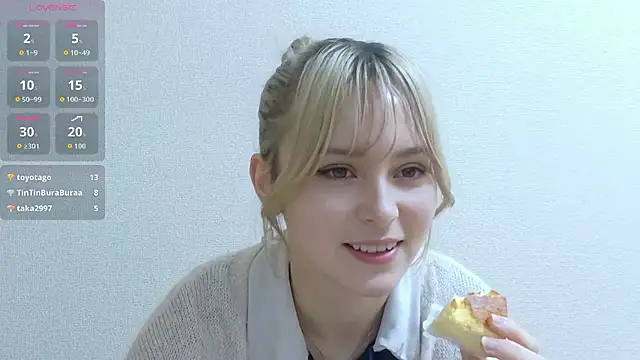 Snapshot of e_ri_ka93 chatting on May 3, 2026, 1:15 pm e ri ka93 online show from May 3, 2026, 1:15 pm