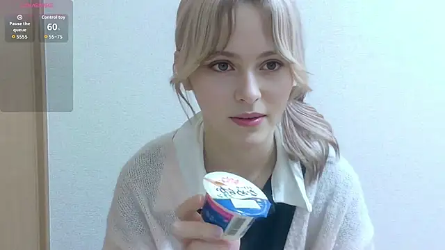 Snapshot of e_ri_ka93 chatting on May 31, 2026, 10:43 am e ri ka93 online show from May 31, 2026, 10:43 am