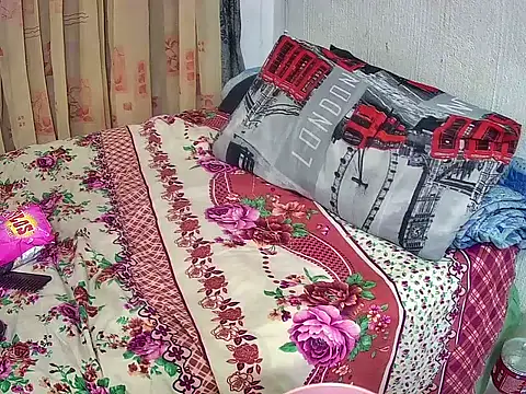 BlackBeauty2002 online show from February 16, 2026, 8:29 pm