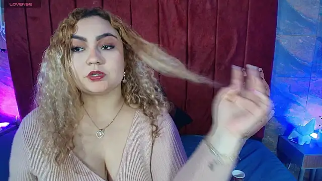 Snapshot of Amaraa_Silk chatting on February 17, 2026, 3:48 am Amaraa Silk online show from February 17, 2026, 3:48 am