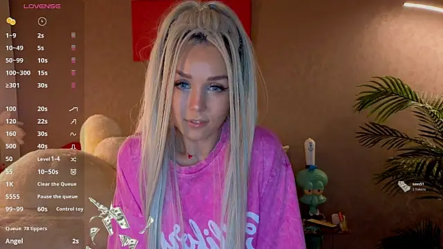 Snapshot of Sonya-Love chatting on June 2, 2026, 7:25 pm Sonya-Love online show from June 2, 2026, 7:25 pm