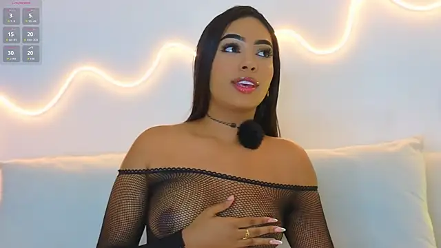 Snapshot of Alyssa_bunnyx chatting on May 5, 2026, 3:09 am Alyssa bunnyx online show from May 5, 2026, 3:09 am