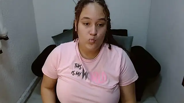 leilanewgirl online show from March 30, 2026, 12:50 pm