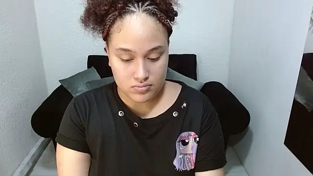 leilanewgirl online show from March 24, 2026, 12:38 pm