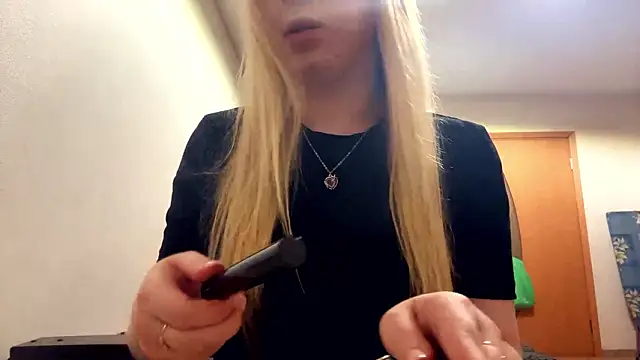 Snapshot of RoseBakeer chatting on February 27, 2026, 9:03 pm RoseBakeer online show from February 27, 2026, 9:03 pm