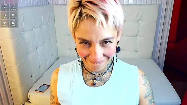 Everlyn sexx online show from March 24, 2026, 1:33 pm