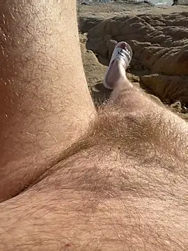 Snapshot of benoitxxx chatting on April 13, 2026, 4:33 pm benoitxxx online show from April 13, 2026, 4:33 pm