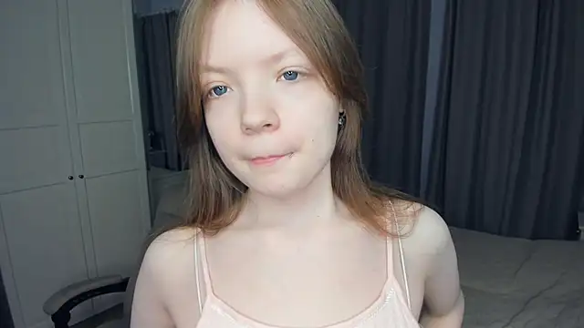 LavenderMitten online show from April 9, 2026, 5:53 am