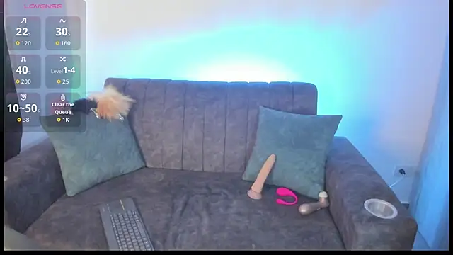 velmoon online show from April 8, 2026, 6:20 pm