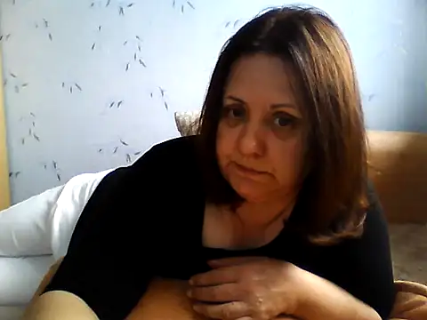 LockyCharm111 online show from June 15, 2026, 3:12 pm