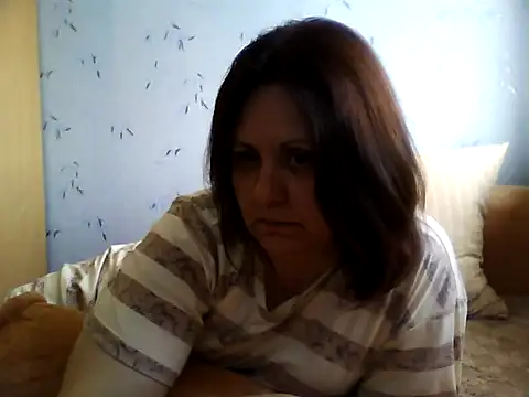 LockyCharm111 online show from June 24, 2026, 4:05 pm