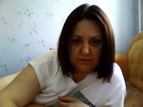 Snapshot of LockyCharm111 chatting on June 10, 2026, 7:42 am LockyCharm111 online show from June 10, 2026, 7:42 am