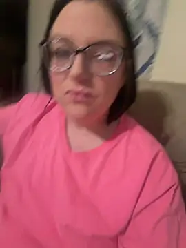 FreaksOffALeash3261 online show from May 16, 2026, 3:38 am