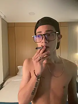 Snapshot of Santi_Princex chatting on May 21, 2026, 4:21 am Santi Princex online show from May 21, 2026, 4:21 am
