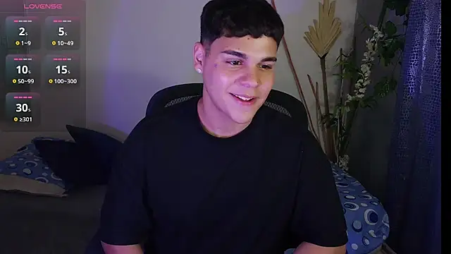 eithan jonnes online show from April 13, 2026, 8:57 pm