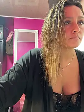 alana  070 online show from April 15, 2026, 1:00 am