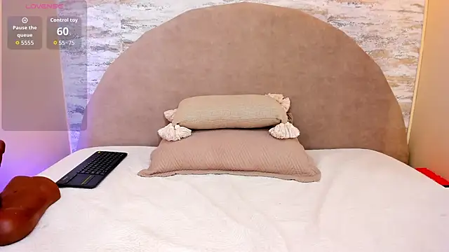 Snapshot of Ashley_Beaomunt chatting on February 25, 2026, 12:49 pm Ashley Beaomunt online show from February 25, 2026, 12:49 pm