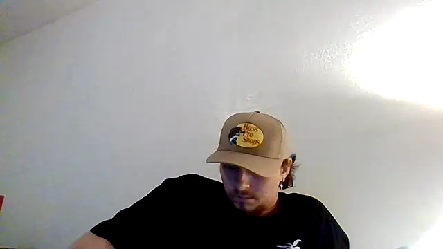 Snapshot of Tallhungandcloudy chatting on February 13, 2026, 4:23 am Tallhungandcloudy online show from February 13, 2026, 4:23 am