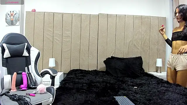 valery slim18 online show from March 4, 2026, 11:45 pm