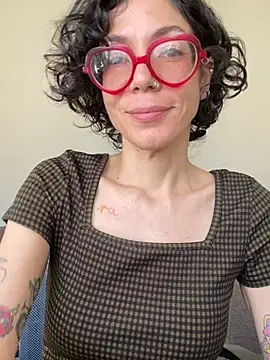 JeanneDuval8888 online show from May 1, 2026, 10:48 pm