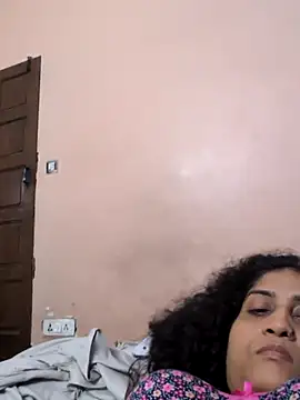 Snapshot of sexysilmy chatting on June 23, 2026, 7:17 am sexysilmy online show from June 23, 2026, 7:17 am