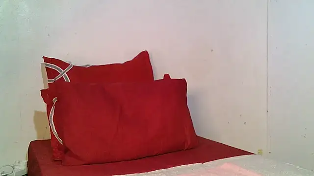 Snapshot of Mabelle_Eveline chatting on June 4, 2026, 8:19 am Mabelle Eveline online show from June 4, 2026, 8:19 am