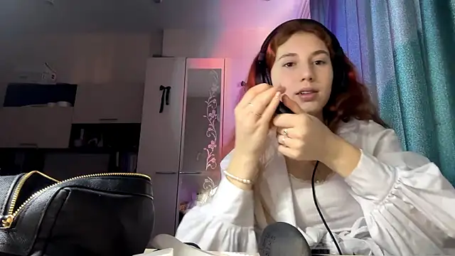 AliceCarrol online show from March 1, 2026, 2:39 pm