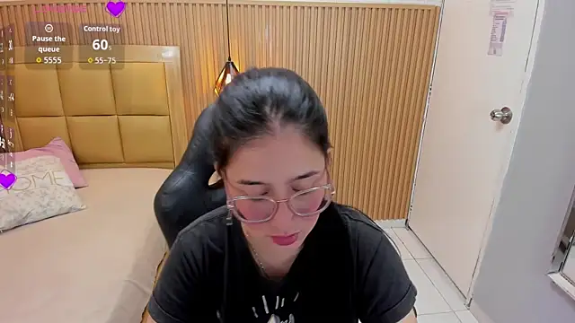 Snapshot of SAMANTHAFIORE1 chatting on February 18, 2026, 12:45 pm SAMANTHAFIORE1 online show from February 18, 2026, 12:45 pm