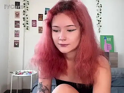 pixieyes00n online show from February 24, 2026, 2:56 am