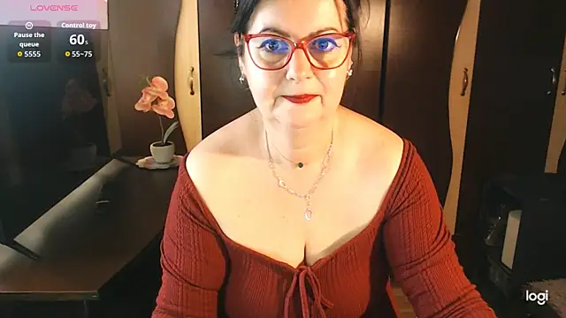 exiMIlf online show from April 13, 2026, 10:41 am