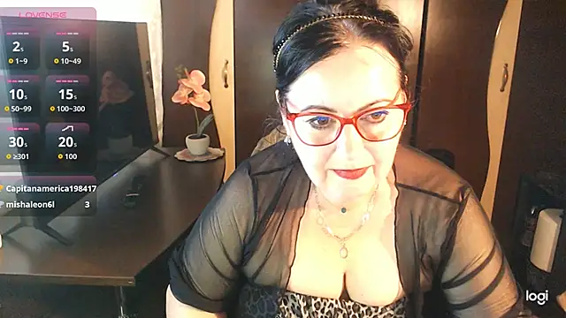 Snapshot of exiMIlf chatting on June 14, 2026, 12:17 pm exiMIlf online show from June 14, 2026, 12:17 pm