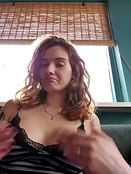 sweetsophie69 online show from March 26, 2026, 12:36 pm