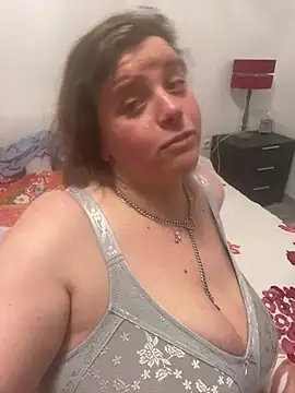 Snapshot of Laura-Loveyou chatting on February 16, 2026, 3:10 pm Laura-Loveyou online show from February 16, 2026, 3:10 pm