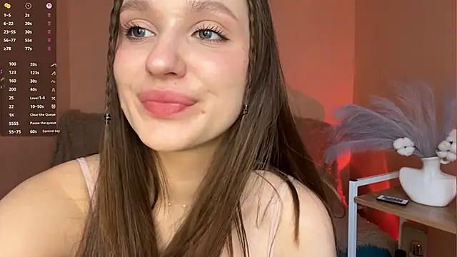 Snapshot of LilliHudons chatting on February 16, 2026, 9:19 am LilliHudons online show from February 16, 2026, 9:19 am