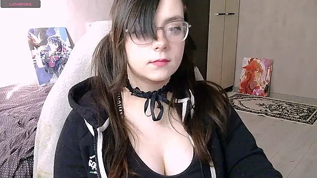 Snapshot of StayWithYuki chatting on March 4, 2026, 9:17 am StayWithYuki online show from March 4, 2026, 9:17 am