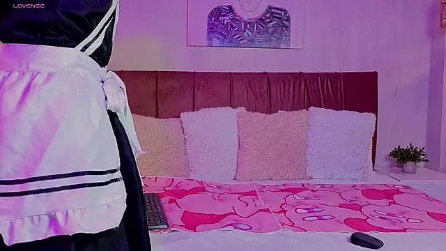 emma wilder  online show from April 8, 2026, 7:15 pm