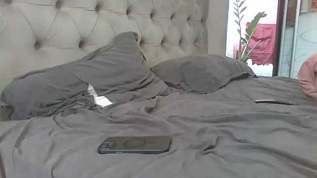 Shailadiess online show from April 3, 2026, 6:09 am