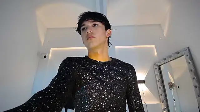 jullian ricci online show from April 6, 2026, 12:17 am