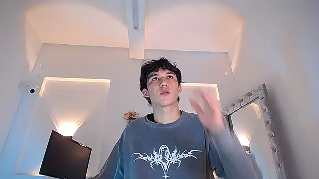 Snapshot of jullian_ricci chatting on April 24, 2026, 8:22 pm jullian ricci online show from April 24, 2026, 8:22 pm