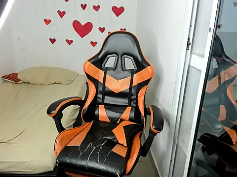 Snapshot of RYAN_MYEARZ__ chatting on March 1, 2026, 12:16 pm RYAN MYEARZ online show from March 1, 2026, 12:16 pm