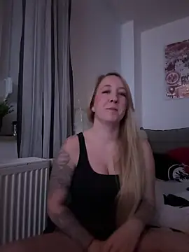 Snapshot of Ninimaus chatting on February 11, 2026, 8:31 pm Ninimaus online show from February 11, 2026, 8:31 pm