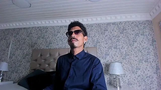 NoaahTylor online show from February 19, 2026, 8:28 pm