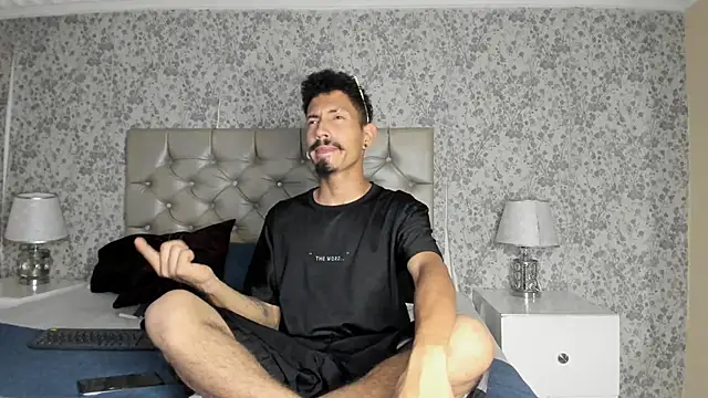 NoaahTylor online show from March 26, 2026, 8:07 pm