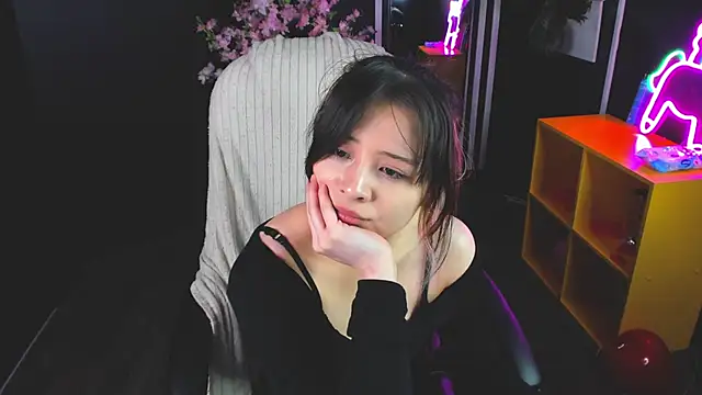 May Ling online show from April 3, 2026, 9:43 pm