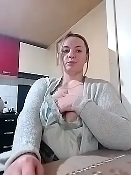 Snapshot of HotStepmommy4 chatting on February 10, 2026, 11:59 pm HotStepmommy4 online show from February 10, 2026, 11:59 pm