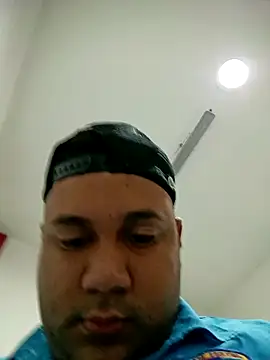 Mohamed1627 online show from February 17, 2026, 1:14 am